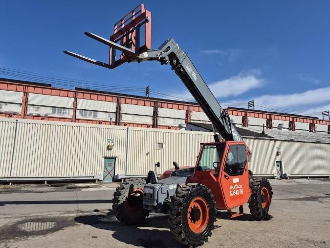 2017 Skyjack SJ643TH | 1,964 Hours | 4WD Telehandler